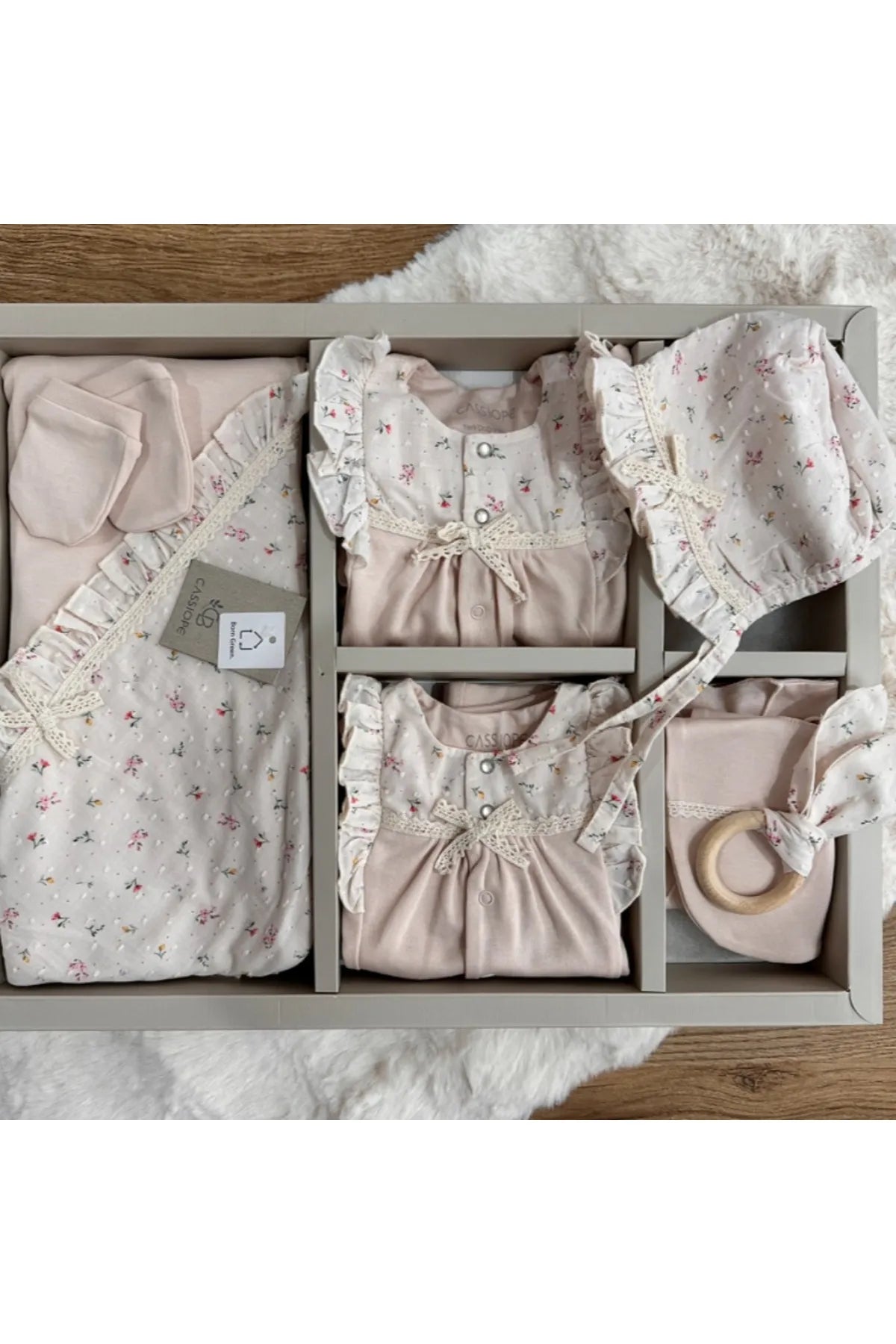 Çiçek Baskılı Fistolu Kız Bebek 10'lu Hastane Çıkışı