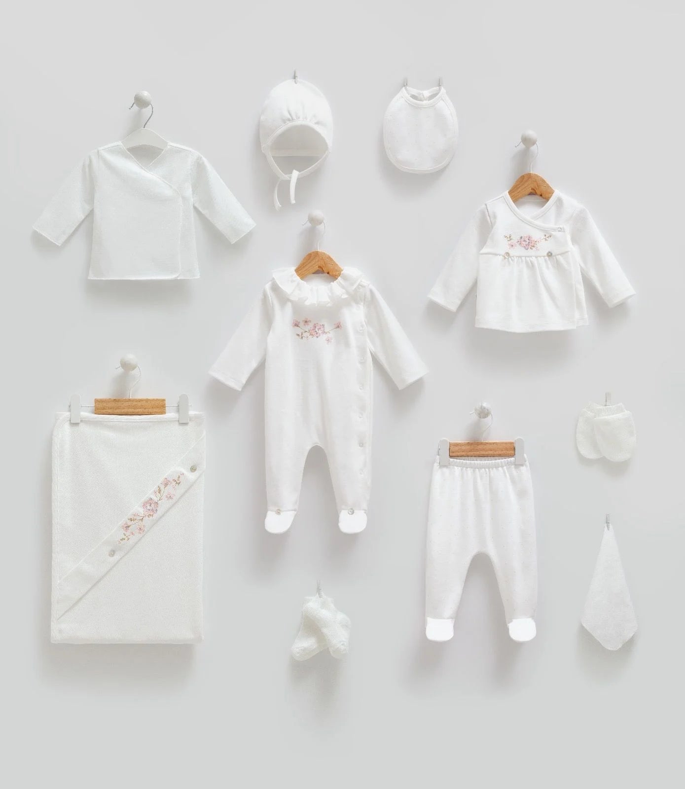 Kanaviçeli Kız Bebek 10'lu Hastane Çıkışı