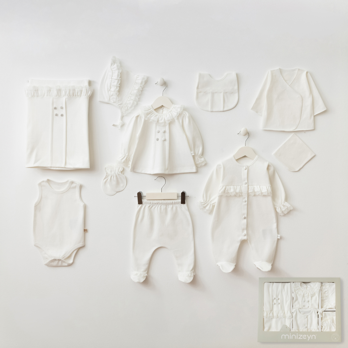 Elegant Dantel Detaylı Kız Bebek 10'lu Hastane Çıkışı - Ekru