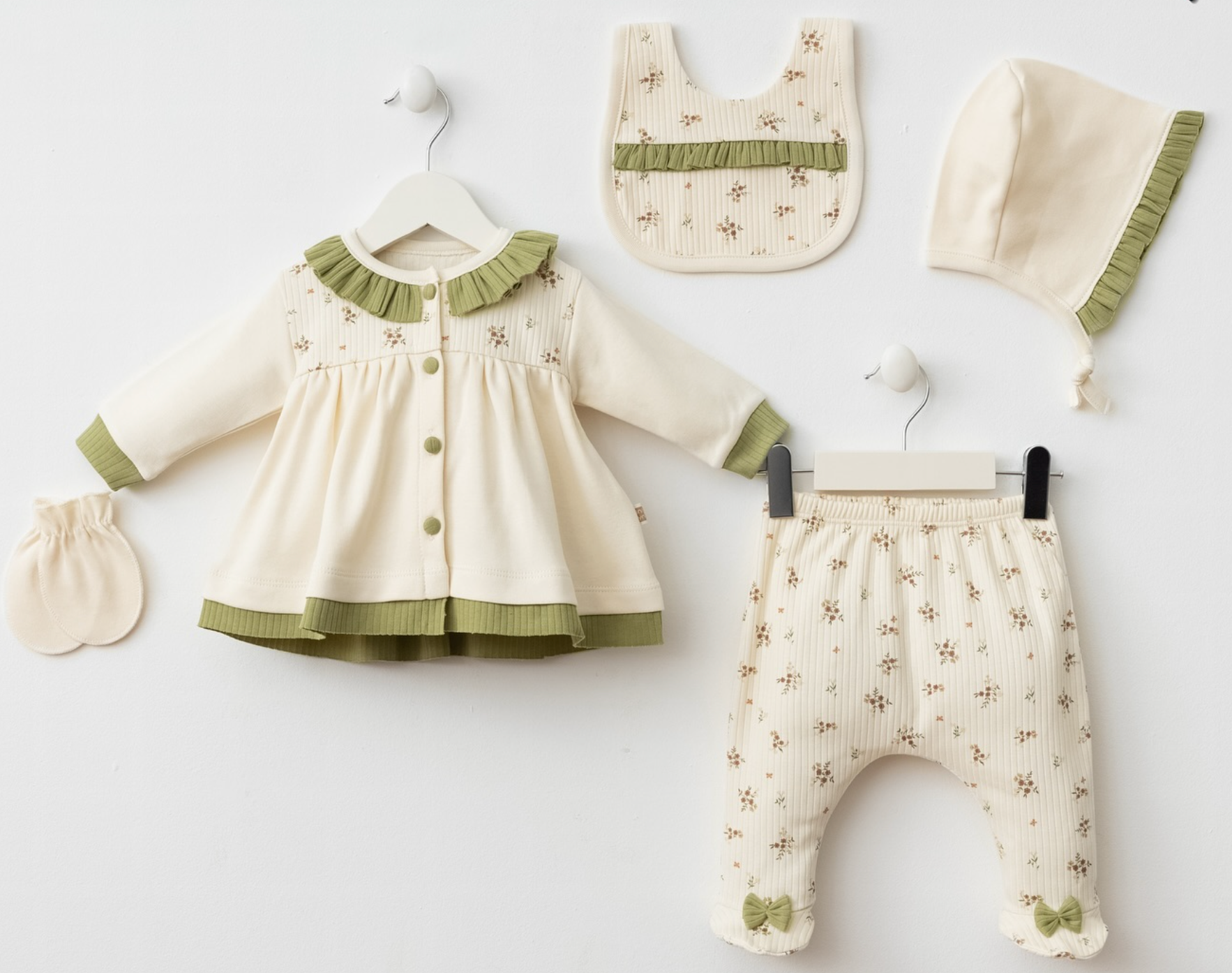 Çıtır Çiçekli 10'lu Kız Bebek Hastane Çıkışı