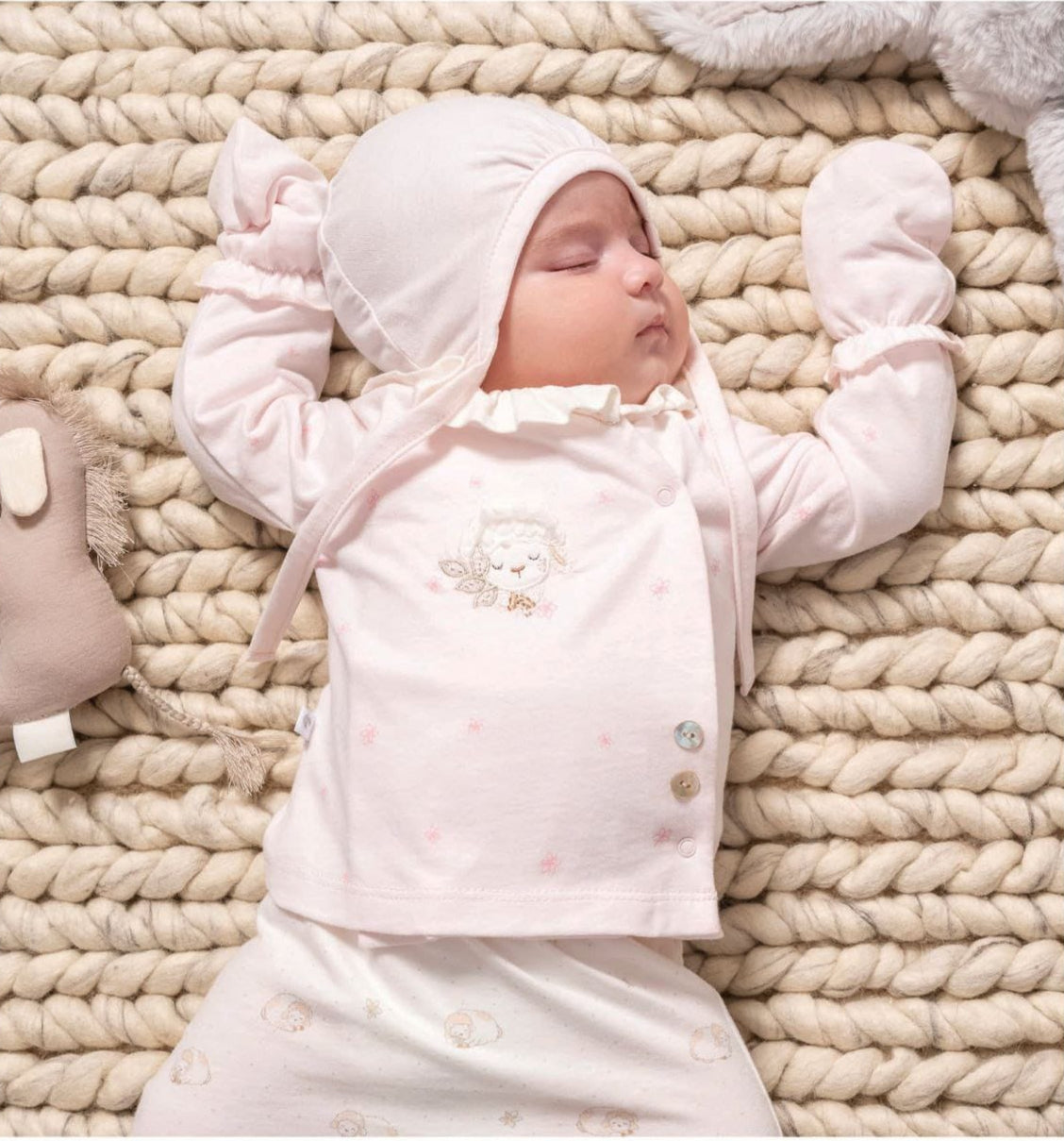 Tatlı Kuzucuk Kız Bebek 10'lu Hastane Çıkışı