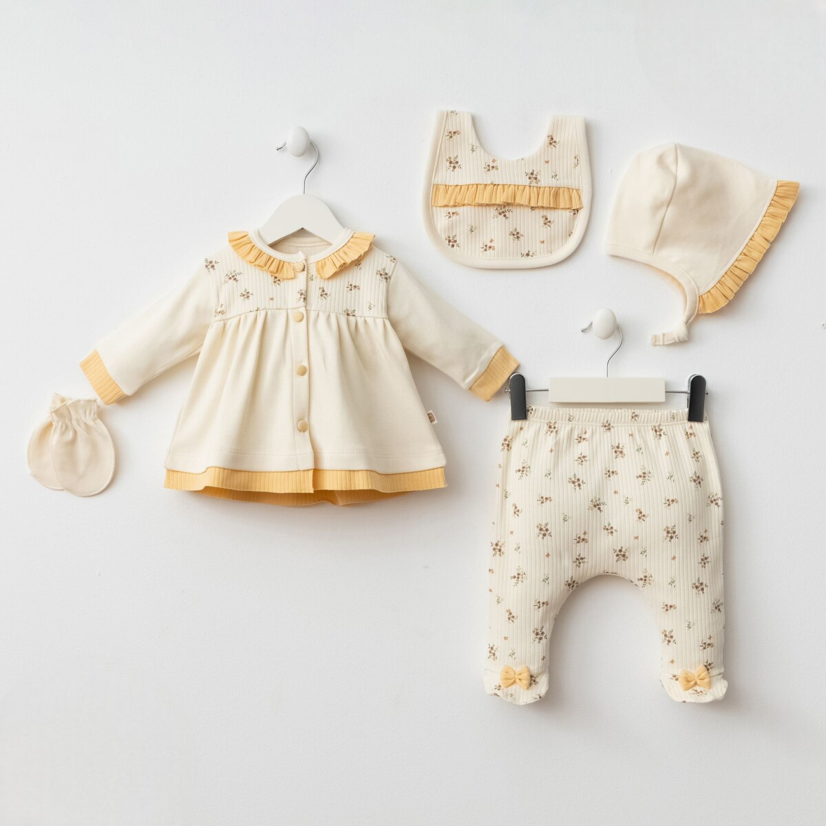 Çıtır Çicekli Kız Bebek 5'li Hastane Çıkışı Zıbın Seti