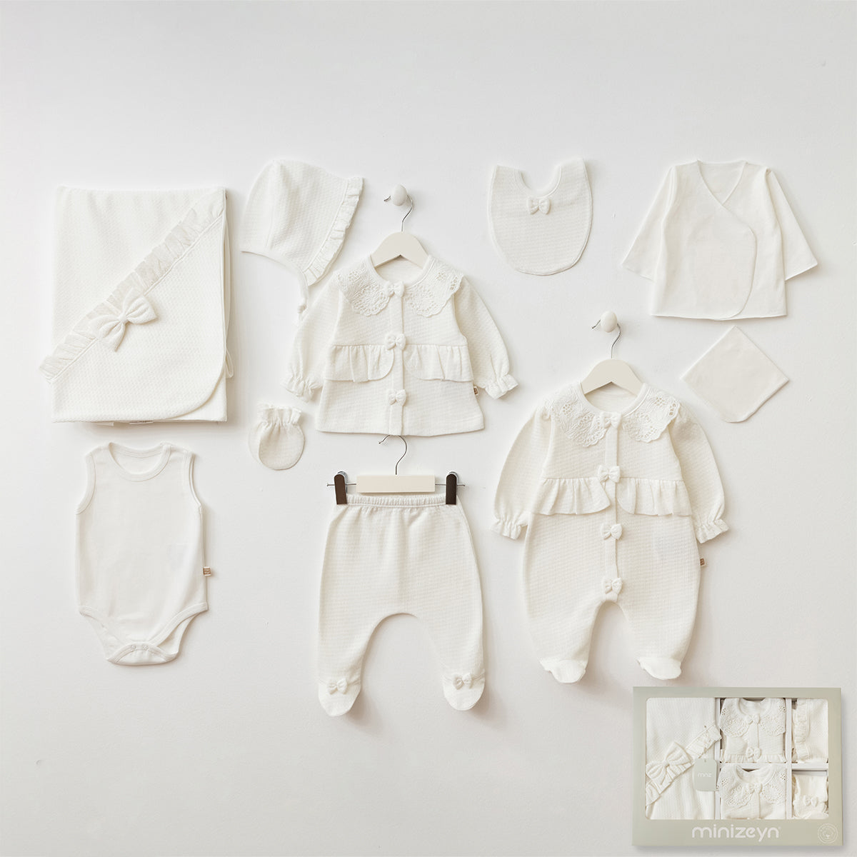 Dantel Yaka 10'lu Kız Bebek Hastane Çıkışı