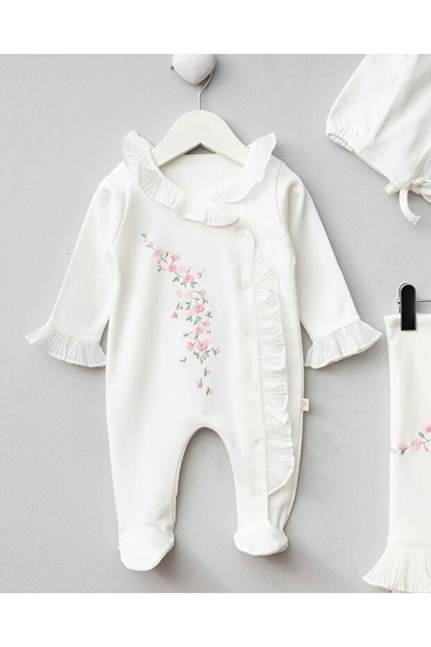 Çiçek Nakışlı Kız Bebek Tulumlu Battaniyeli 3'lü Set Hastane Çıkışı - Ekru