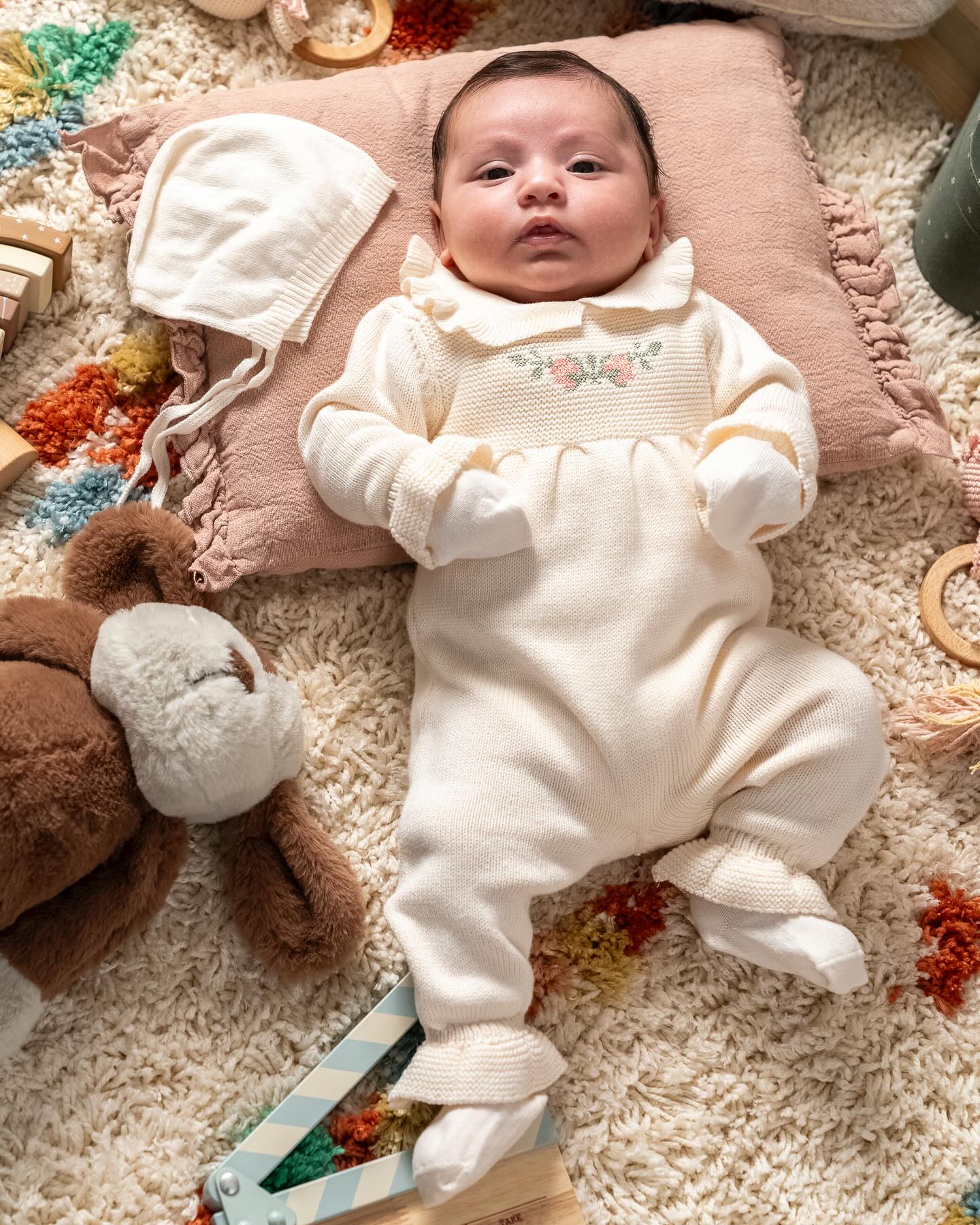 Çiçek Kanaviçe Kız Bebek Triko Hastane Çıkışı Beşli Set