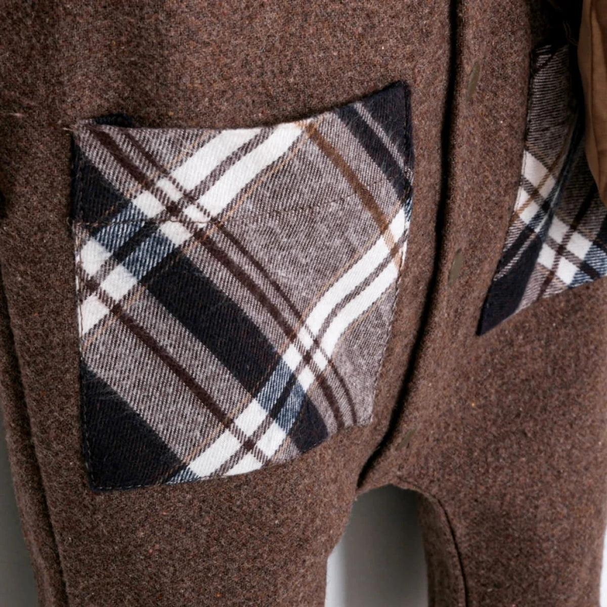 Leo Ekose Detaylı Erkek Bebek Çantalı Premium Tulum