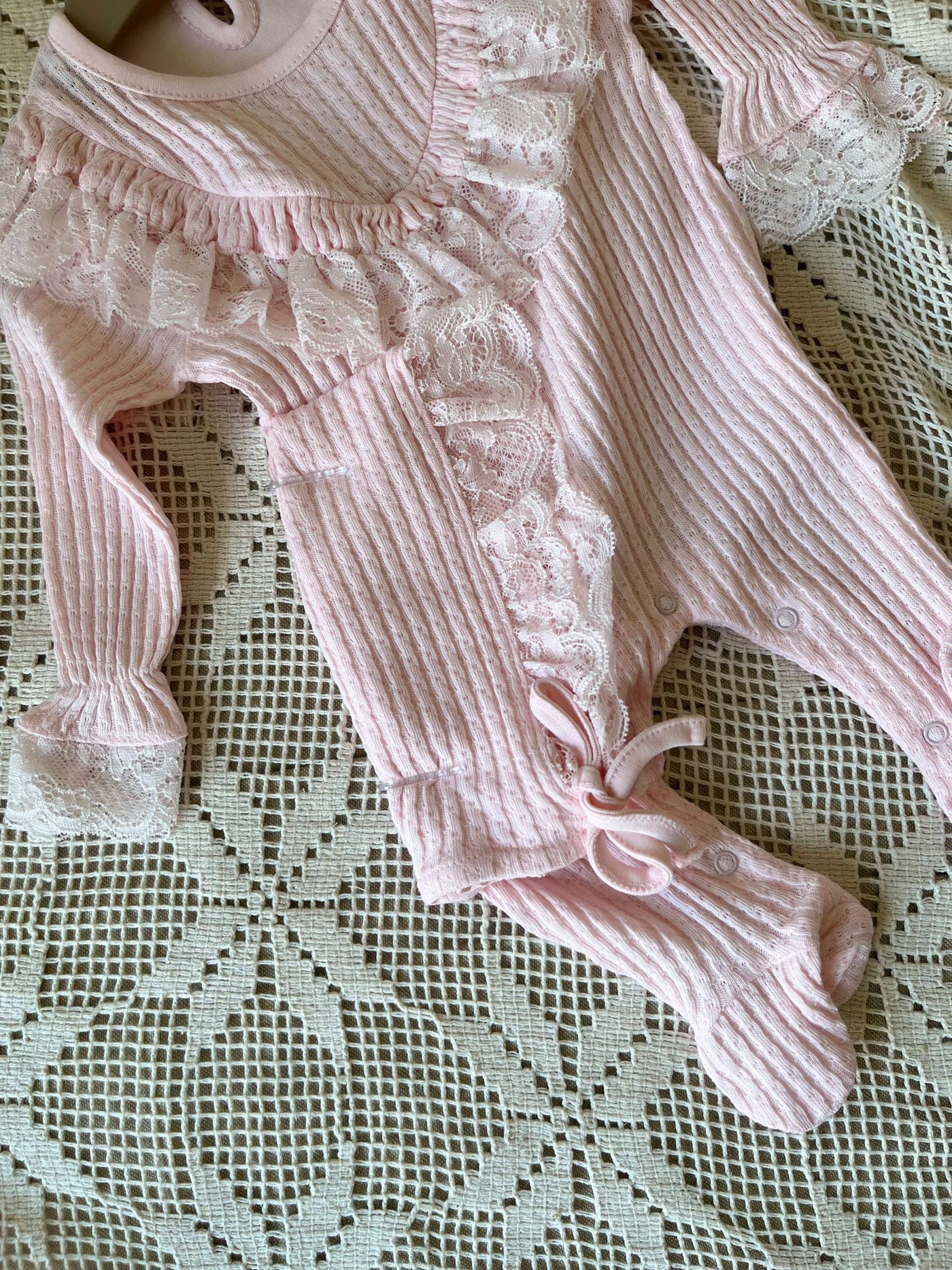 Fistolu Jakarlı Kız Bebek Tulum, Şapka Seti, Pembe