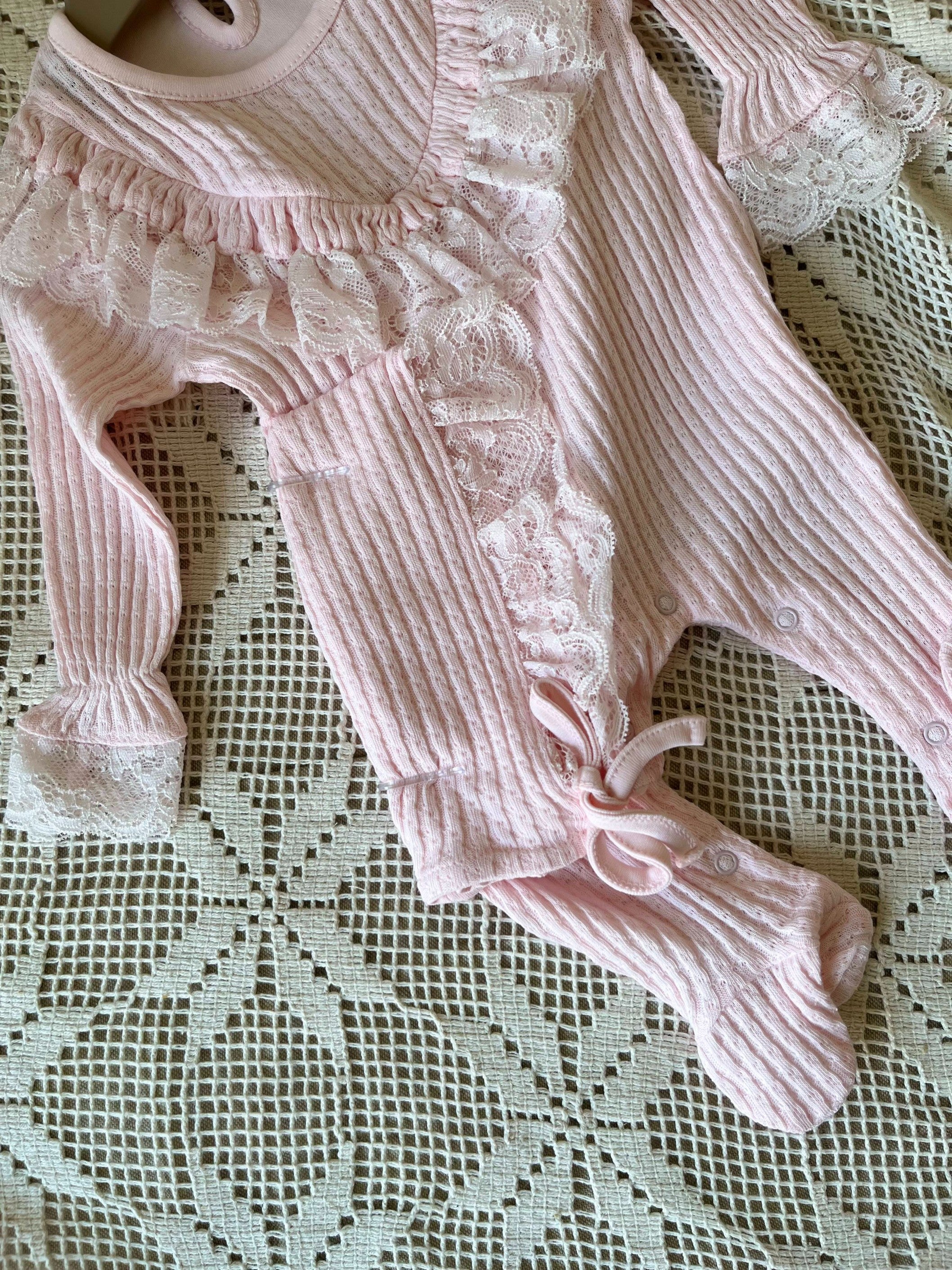 Fistolu Jakarlı Kız Bebek Tulum, Şapka Seti, Pembe