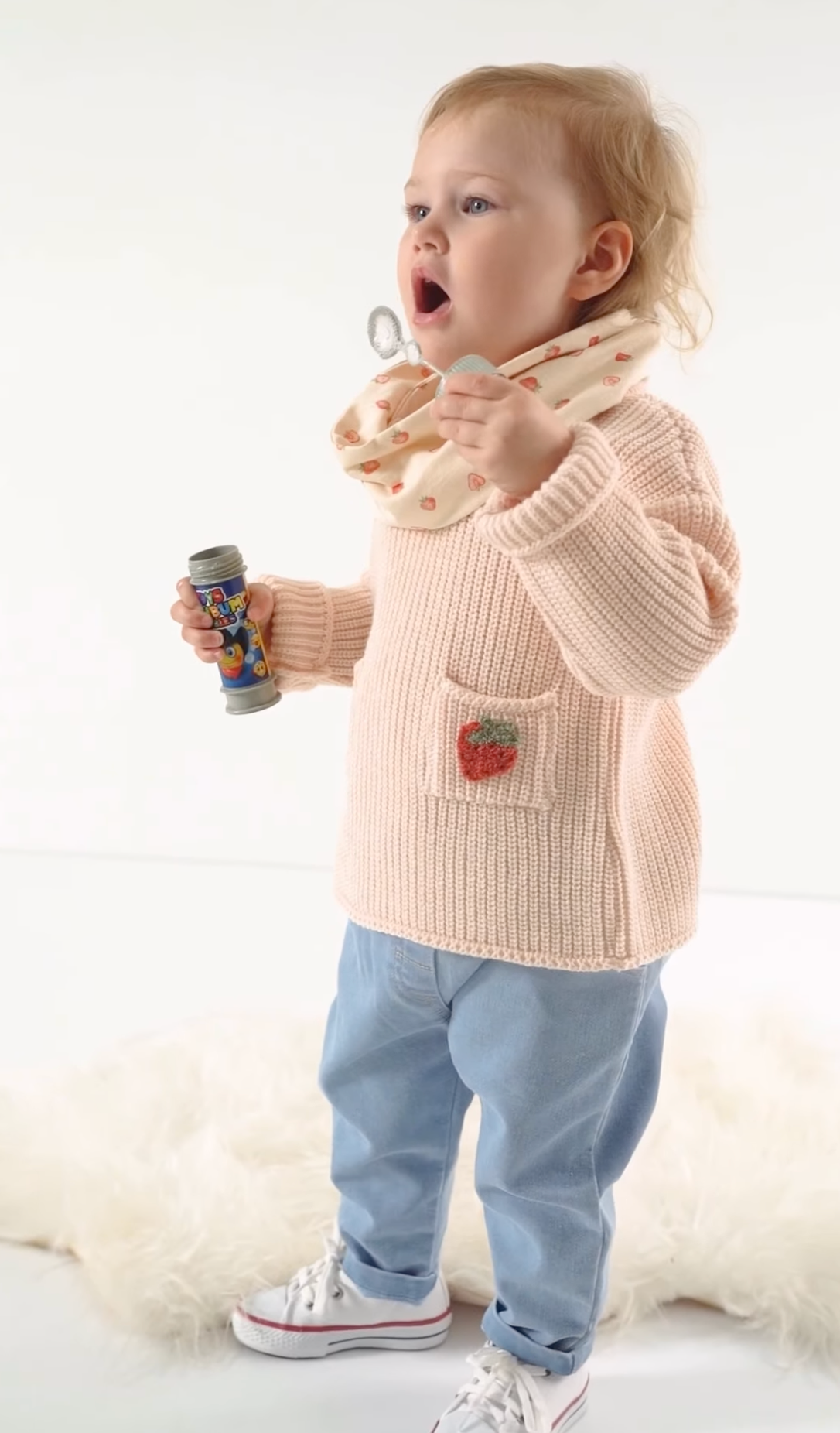 Triko Kazaklı Çilek İşlemeli Kız Bebek 3'lü Takım