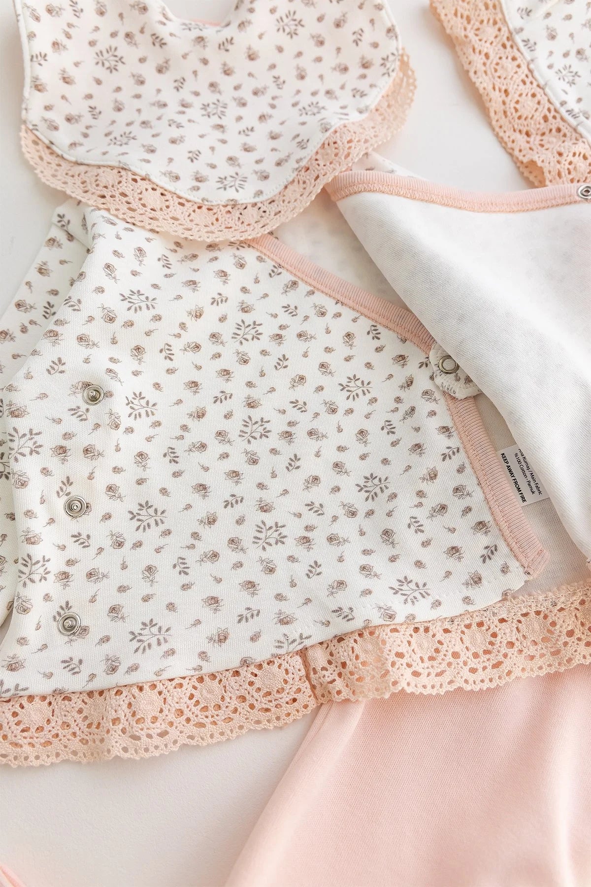 5 Parça Kız Bebek Hastane Çıkışı