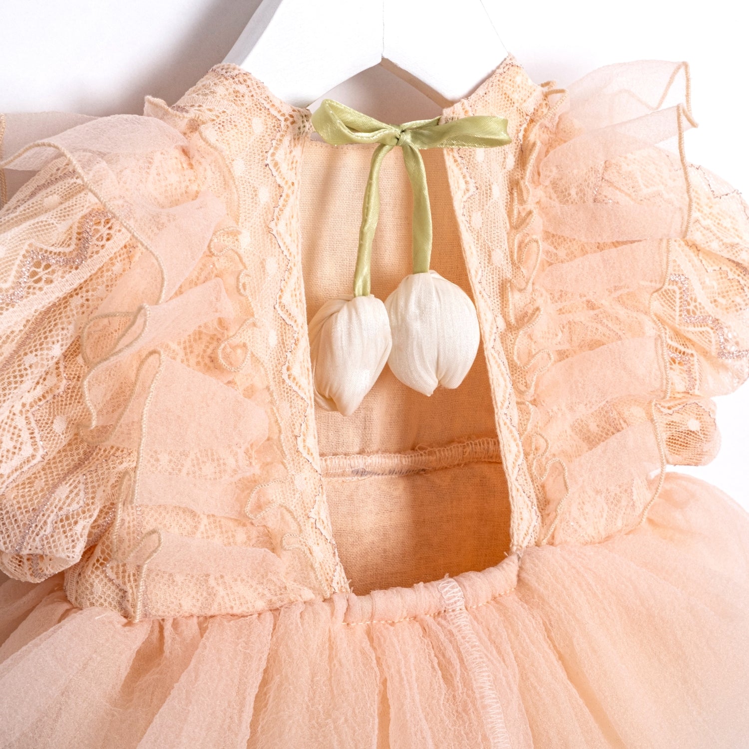 kız bebek laleli elbise