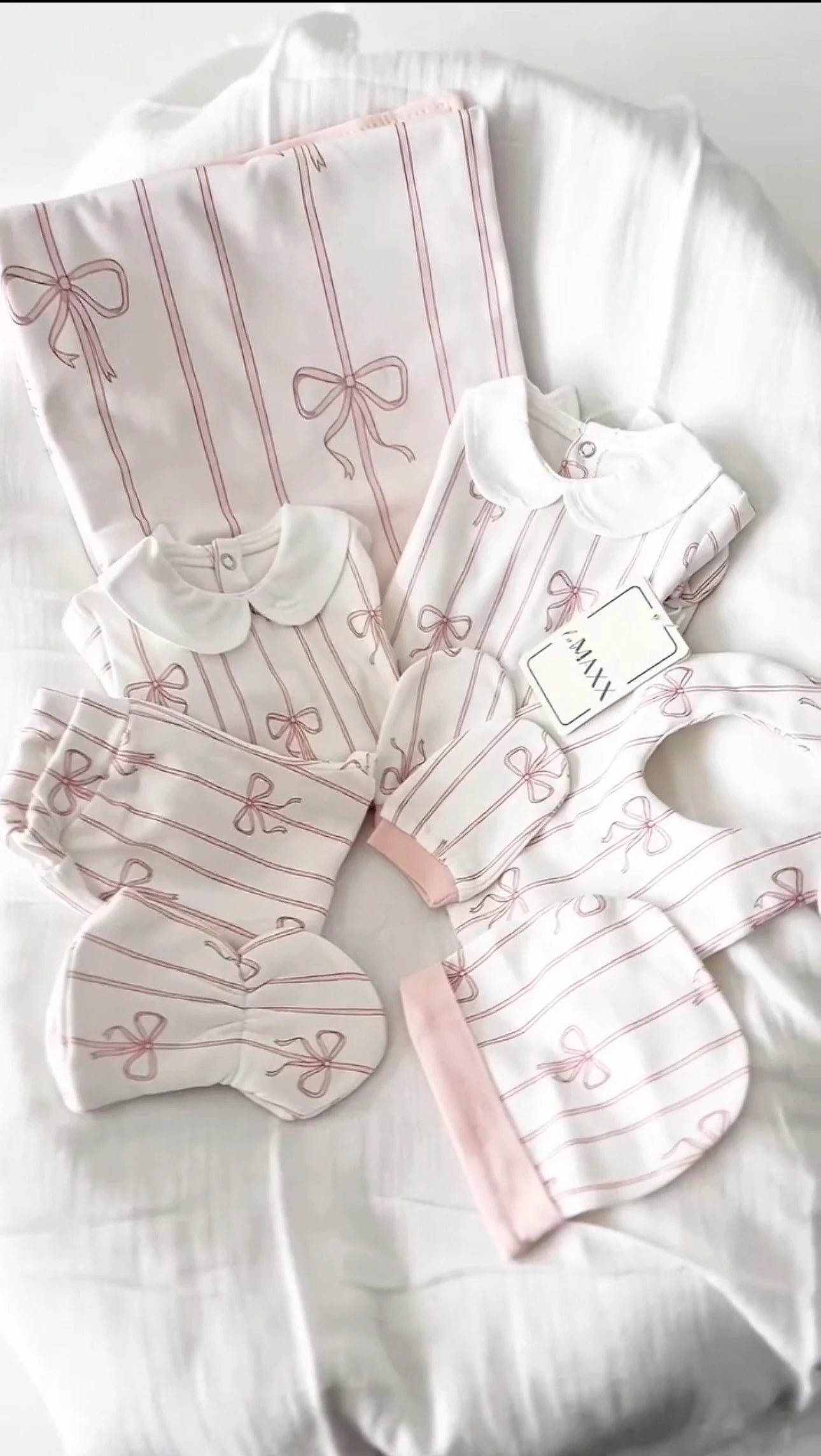 Babbi Fiyonklu Çizgili Bebe Yaka Kız Bebek Hastane Çıkışı