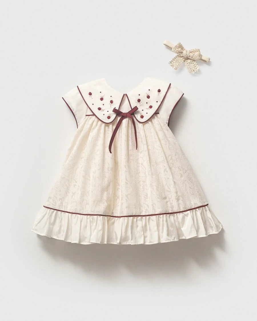 Yakası Gül Nakışlı Kız Bebek Elbise