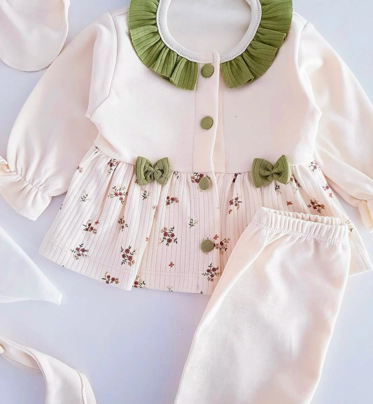 Çıtır Çiçekli 10'lu Kız Bebek Hastane Çıkışı